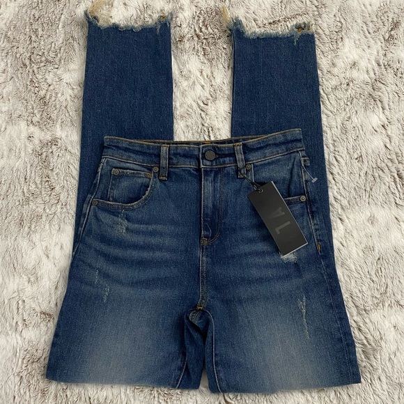 Women Straight Leg Jeans | HALE Jeans Size 25 | High Rise Straight Leg Jeans - Picture 2 of 14